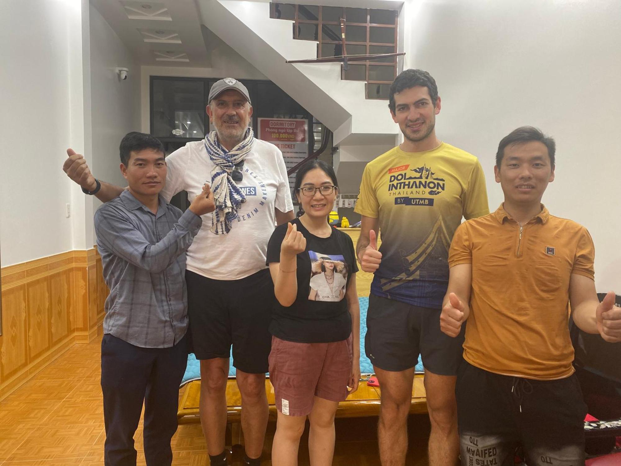 Hang Thuong Hostel - Motorbikes And Tour ها جيانج المظهر الخارجي الصورة